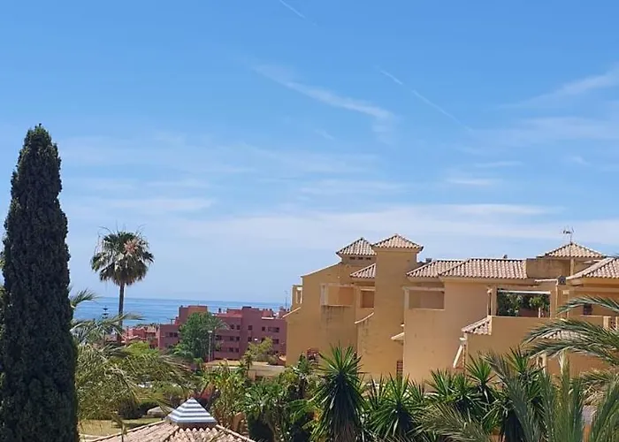 Luxury Townhouse Walking To The Ferienhaus Estepona