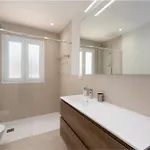 Luxury Townhouse Walking To The * Estepona