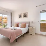 Luxury Townhouse Walking To The