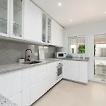 Luxury Townhouse Walking To The * Estepona