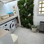 Hébergement de vacances Luxury Townhouse Walking To The