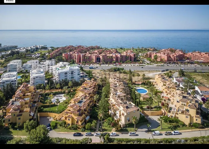 Luxury Townhouse Walking To The