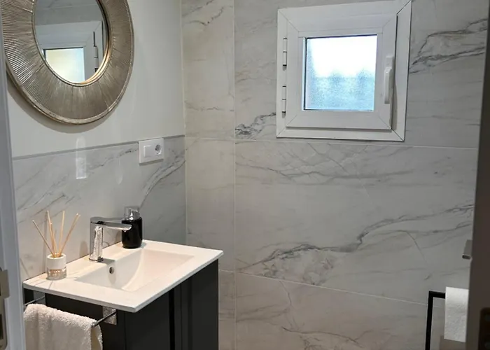 Будинок відпочинку Luxury Townhouse Walking To The Естепона